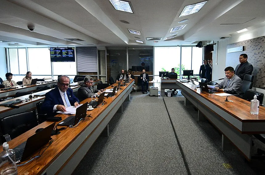 Relatório foi lido na Comissão de Ciência e Tecnologia (CCT). Foto: Agência Senado