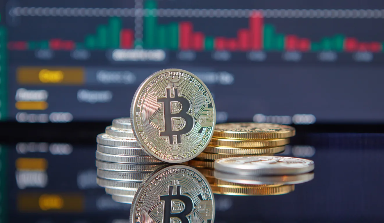 Bitcoin passa de US$ 100 mil, mas "melhor está por vir"