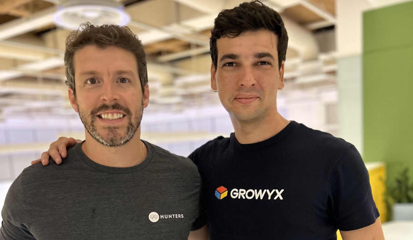 Felipe Mollica, cofundador da 99Hunters e João Paulo Araújo, cofundador da Growyx.