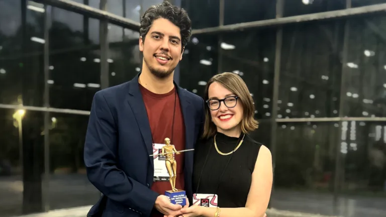 Rodrigo Roncaglio e Liana Chiaradia, fundadores do Guia da Alma