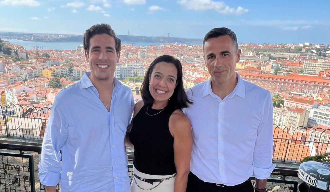 Moisés Sánchez e Rafaela Andrade, responsáveis pelo fundo 6, com Javier Sanchez, Principal da Mundi Ventures