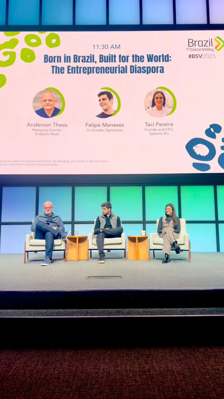 Anderson Thees, diretor da Endeavor no Brasil, conversou com Felipe Meneses, cofundador da Hyperplane, e Taci Pereira, fundadora da Systemic Bio, na BSV 2025