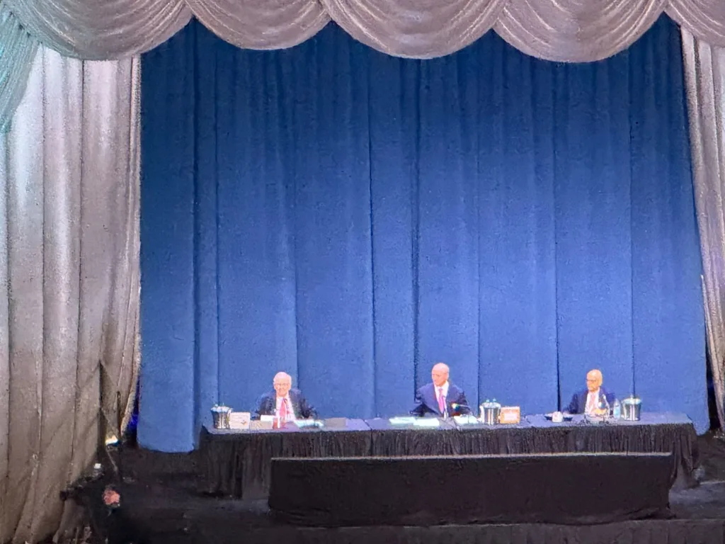 Conferência anual da Berkshire Hathaway em Omaha (EUA), em 2025
