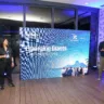 Carolina de Oliveria (à esq.) e Diogo Garcia, da KPMG, durante o Emerging Giants Connections no Web Summit Rio 2025