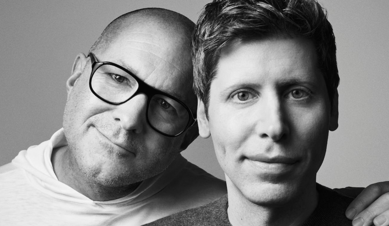 Fotografia de Sam Altman, da OpenAI, com Jony Ive, divulgada pela dona do ChatGPT