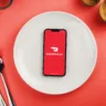DoorDash compra Deliveroo e SevenRooms | Foto: Shutterstock
