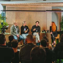 O encontro foi organizado pela AWS e moderado por Olga Maslikhova, apresentadora do podcast The J Curve