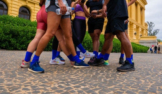 App lançou a moda da meia azul entre os solteiros | Foto: Divulgação