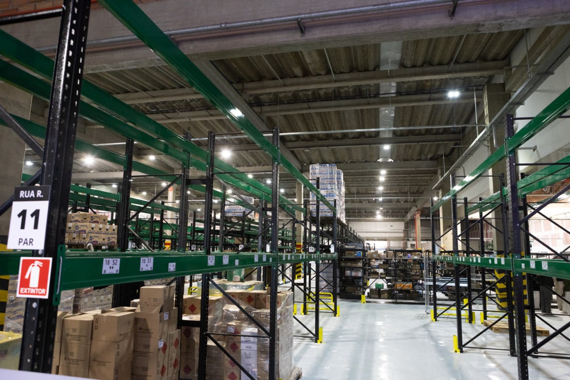 Interior do novo CD da Shopper na Zona Norte de São Paulo