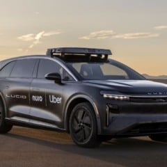 Recentemente, a Uber fechou uma parceria com a Lucid e a Nuro para lançar um serviço de robotáxis | Foto: Divulgação