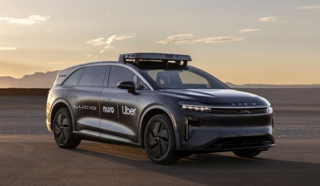 Recentemente, a Uber fechou uma parceria com a Lucid e a Nuro para lançar um serviço de robotáxis | Foto: Divulgação