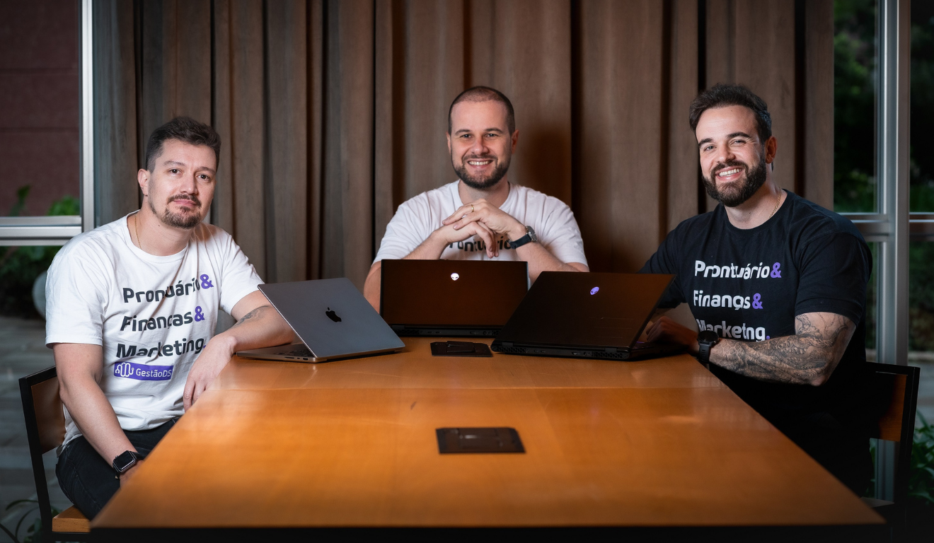 Sócios da GestãoDS: André Baptista (CTO), Marcelo Stangherlin (CEO) e Felipe Ravanello (CGBO) | Foto: divulgação