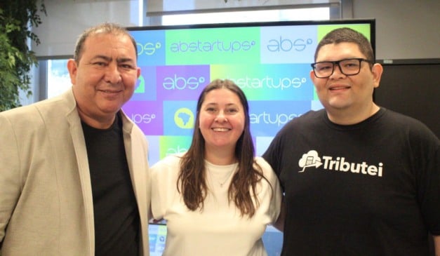 Lindomar Góes, presidente da ABStartups, junto da CEO, Cláudia Schulz, e o CFO, Waldir Souza Junior