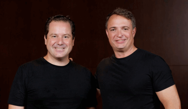Pedro Meduna (L4) e Jason Howard (CAF) | Foto: divulgação