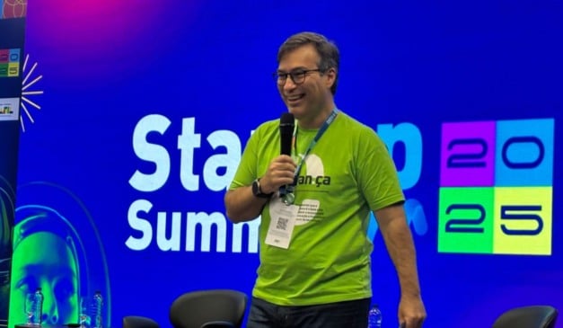 Ricardo Toledo, diretor da vertical fintech da ACATE, durante o Startup Summit 2025