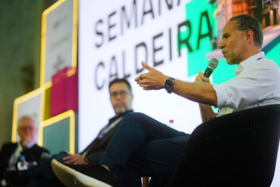Alex Szapiro, do SoftBank, durante painel na Semana Caldeira 2025 | Foto: divulgação/Instituto Caldeira