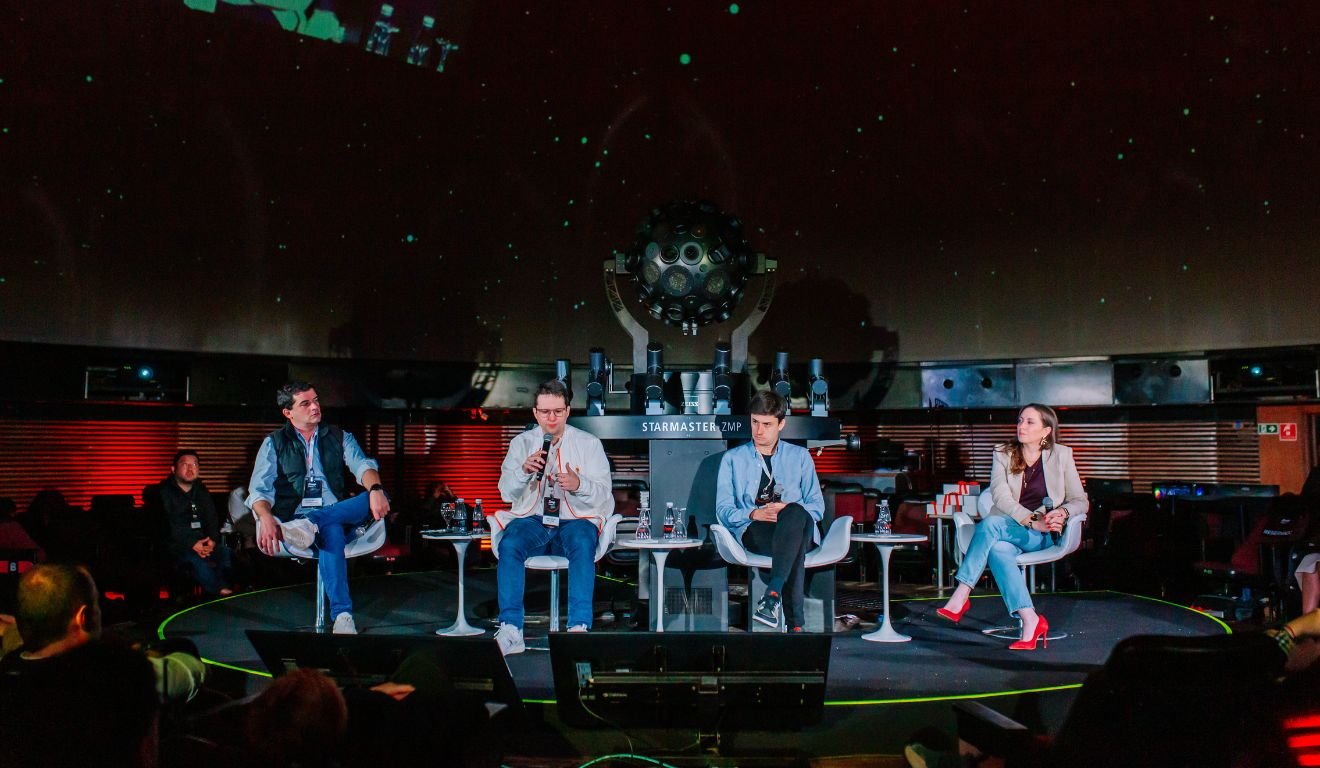 Painel no Zoop Summit com Gustavo Brigatto, Cesário Martins, Daniel Becker e Lilian Goldstein Ferraz | Foto: Divulgação