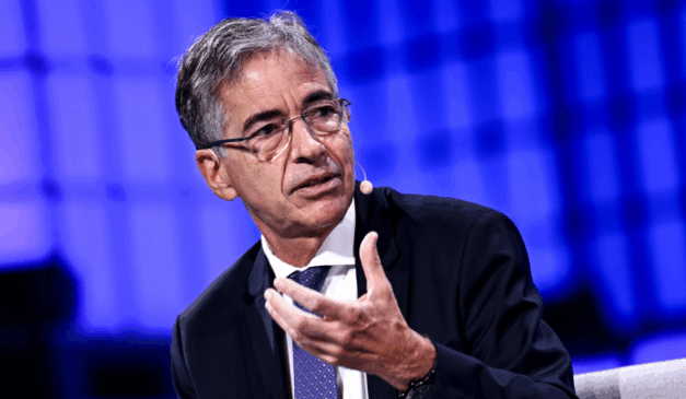 Luis Fernandes, vice-ministro do MCTI, no palco do Web Summit Lisboa | Foto: divulgação