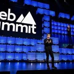 Paddy Cosgrave, durante a abertura do Web Summit Lisboa 2025 | Foto: divulgação