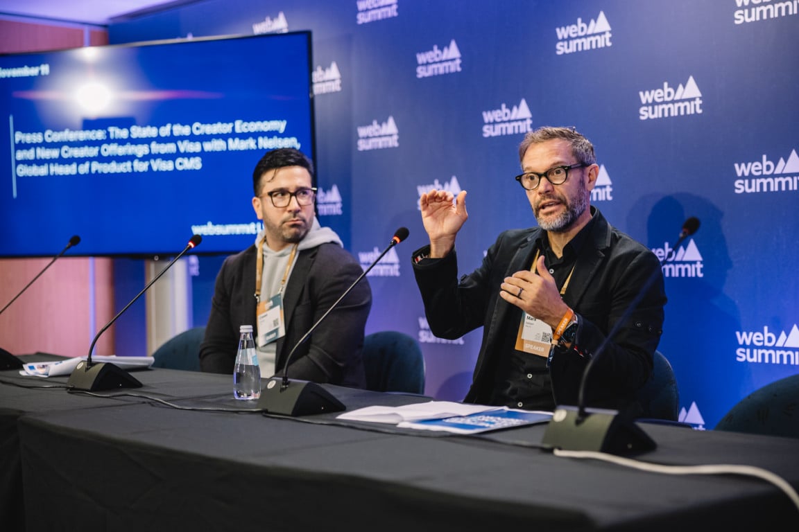 Darren Parslow, Global Head, Visa Commercial Solutions (à esq.), e Mark Nelsen, Global Head of Product for Visa CMS, durante o Web Summit Lisboa 2025 Darren Parslow, Global Head, Visa Commercial Solutions (à esq.), e Mark Nelsen, Global Head of Product for Visa CMS, durante o Web Summit Lisboa 2025