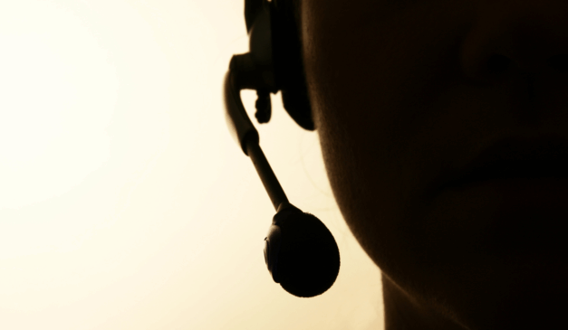 Call Center (Imagem: Canva)