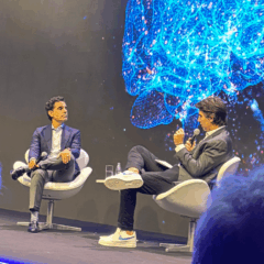 À esquerda, Christian Gebara, CEO da Vivo. À direita, Rafael de Albuquerque, CEO e founder da Zoox Smart Data, responsável pela mediação do painel 'A Jornada da Vivo: De telecom a empresa de dados', realizado durante a primeira edição do Zoox Data Revolution