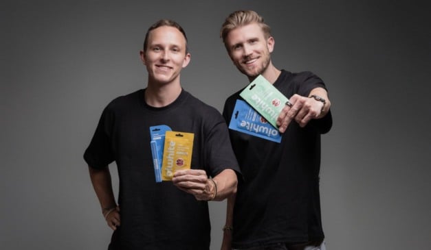 Fundadores da oiwhite: David Wiprächtiger e Luca Ernst | Foto: Divulgação