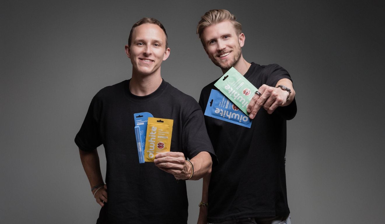 Fundadores da oiwhite: David Wiprächtiger e Luca Ernst | Foto: Divulgação Fundadores da oiwhite: David Wiprächtiger e Luca Ernst | Foto: Divulgação
