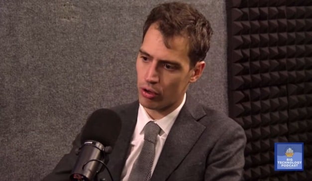 Arthur Mensch, CEO da Mistral | Foto: Reprodução / Big Technology Podcast