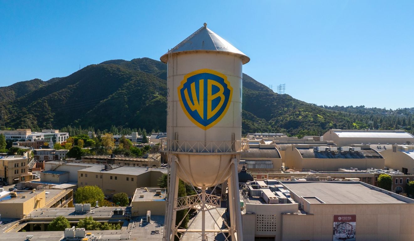 Justiça dos EUA suspende aquisição da Warner Bros pela Paramount